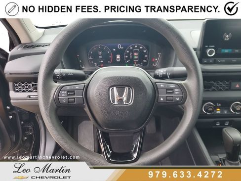 Used 2025 Honda Accord LX image 19