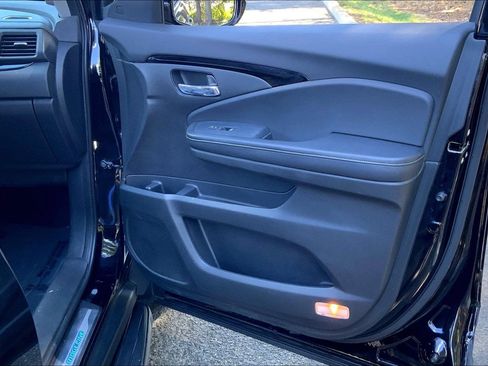 Used 2017 Honda Ridgeline RTL-E image 20
