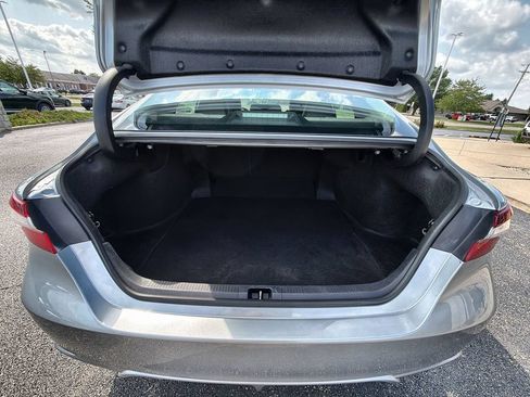 Used 2024 Toyota Camry SE FWD image 19
