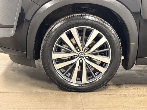 Used 2022 Nissan Pathfinder Platinum w/ Cargo Package image 9