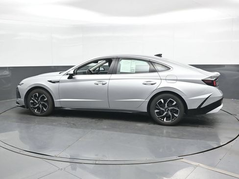 Used 2025 Hyundai Sonata SEL FWD image 8
