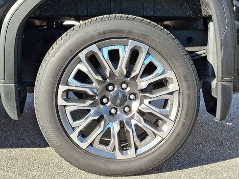 Used 2024 GMC Sierra 1500 Denali Ultimate image 39