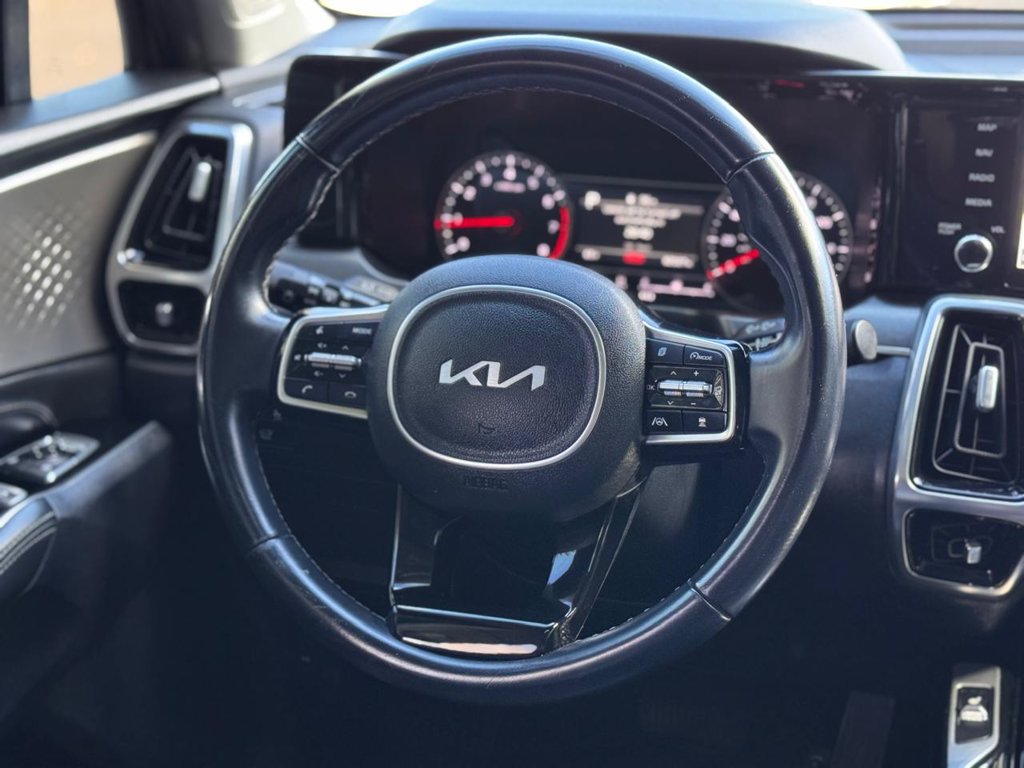 Used 2022 Kia Sorento SX AWD/4WD image 27