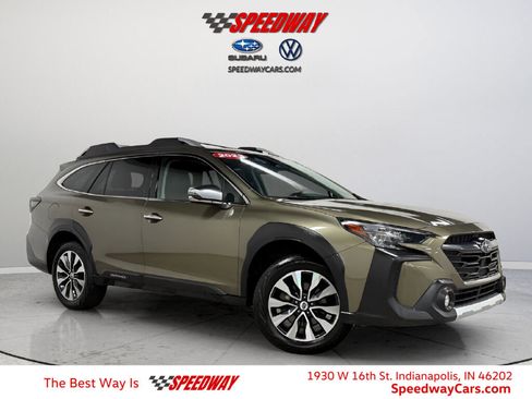 Used 2023 Subaru Outback Touring image 1