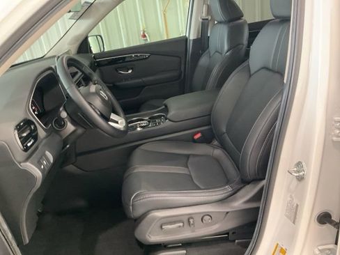 Certified 2025 Honda Pilot EX-L image 4