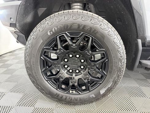 Used 2025 GMC Hummer EV 2X AWD/4WD image 9