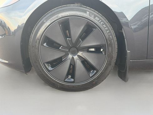 Used 2025 Tesla Model 3 Long Range AWD/4WD image 11