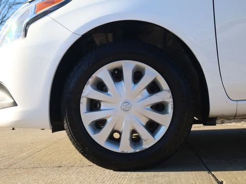 Used 2019 Nissan Versa S Plus image 7