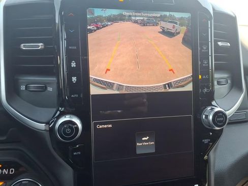 New 2026 RAM 1500 4x4 Crew Cab image 29