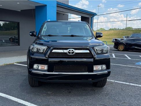 Used 2011 Toyota 4Runner SR5 w/ Convenience Pkg RWD image 8