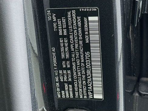 Used 2024 Porsche Macan 4 Electric image 36