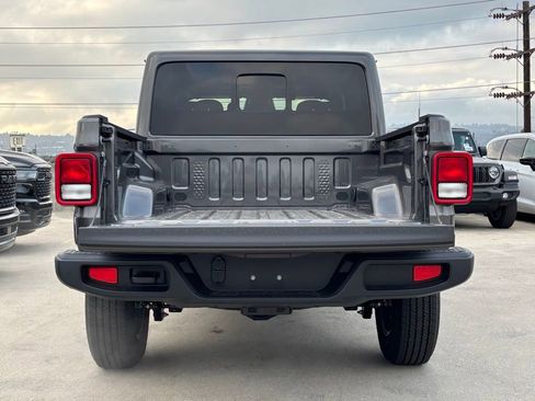 New 2026 Jeep Gladiator Sport image 5