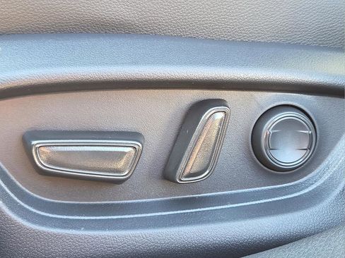 Used 2026 Toyota Camry SE w/ Convenience Package image 18