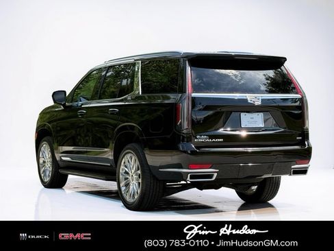 Used 2024 Cadillac Escalade Premium Luxury RWD image 13
