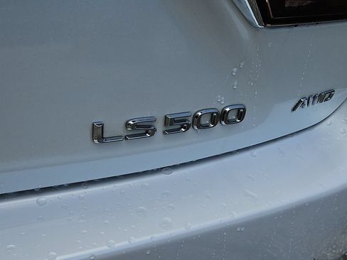 Used 2023 Lexus LS 500 AWD w/ Interior Upgrade Package image 12