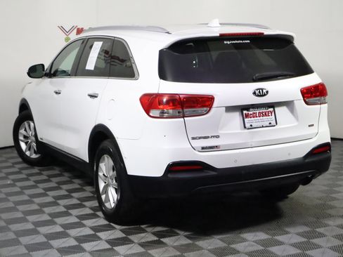 Used 2017 Kia Sorento AWD w/ LX Convenience Package image 13