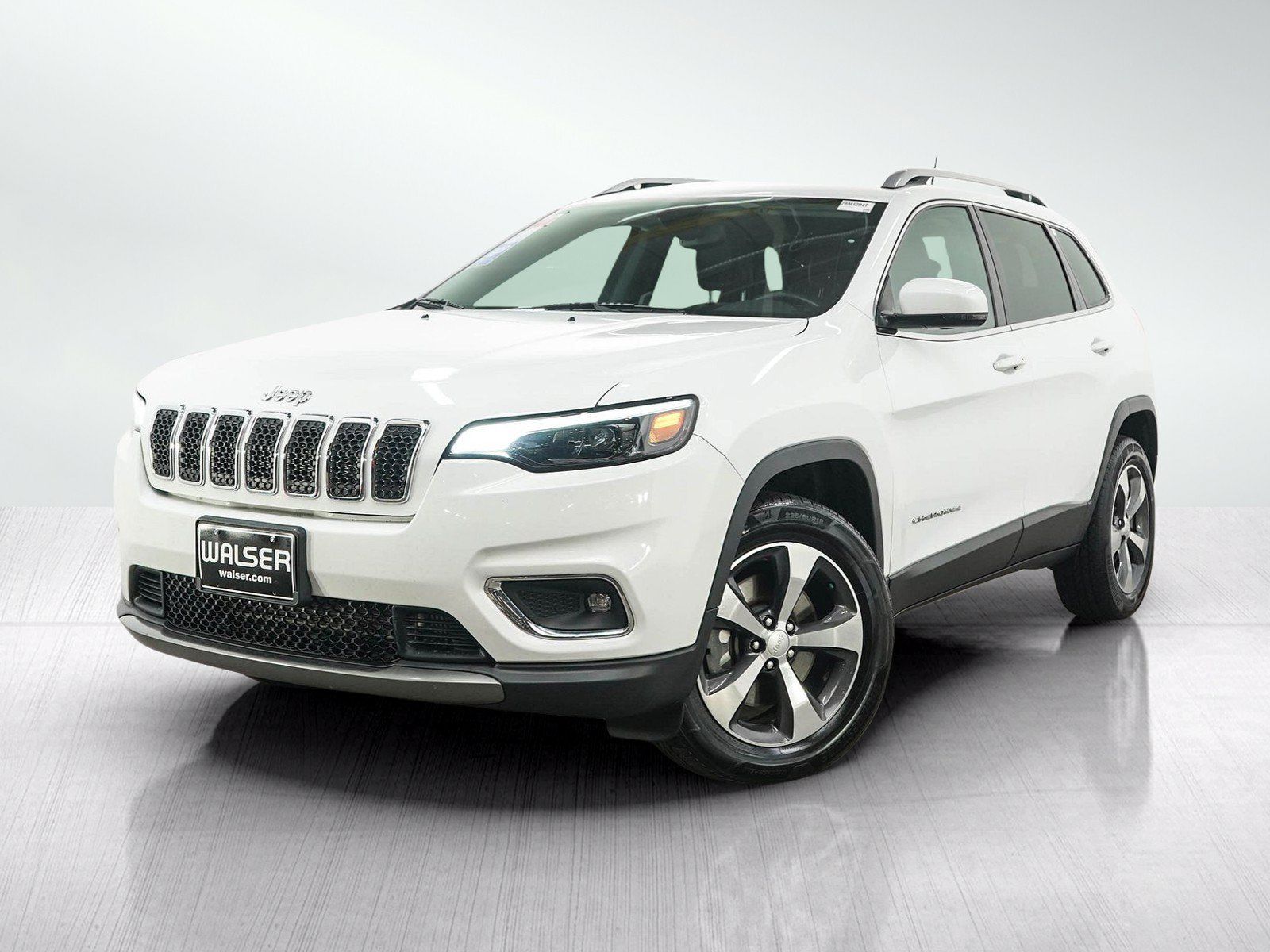 Used 2019 Jeep Cherokee Limited w/ Trailer Tow Group AWD/4WD image 1