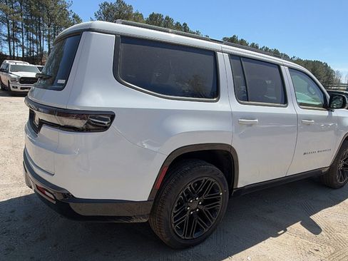 New 2026 Jeep Grand Wagoneer Limited AWD/4WD image 8