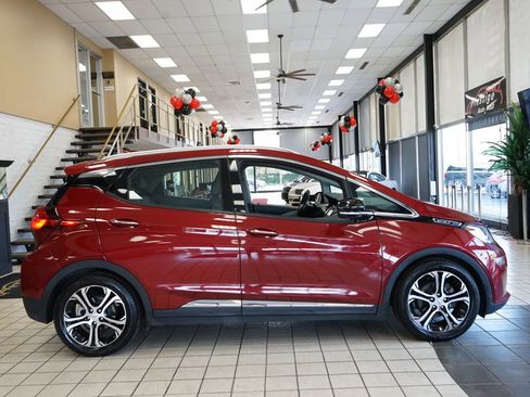 Used 2018 Chevrolet Bolt Premier w/ Driver Confidence II Package FWD image 17