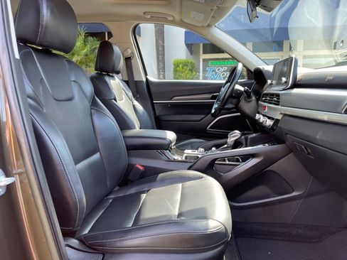 Used 2021 Kia Telluride S FWD image 25
