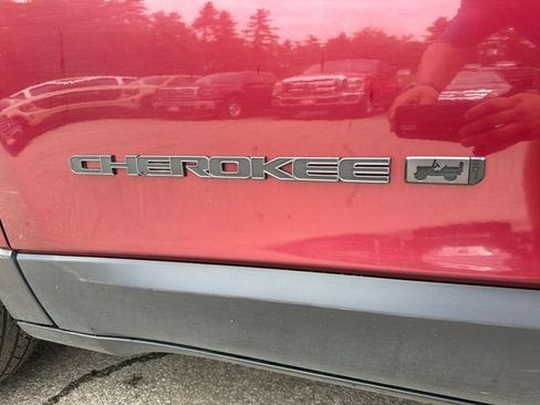 Used 2021 Jeep Cherokee Latitude Lux 80th Anniv w/ Quick Order Package 26U 80TH AWD/4WD image 9