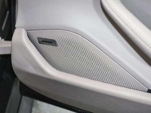 Used 2021 Porsche Taycan Turbo image 17