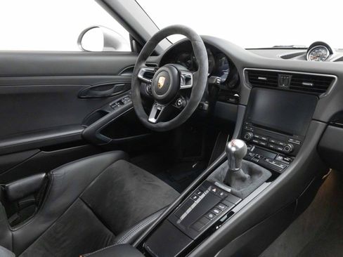 Used 2018 Porsche 911 Carrera T RWD image 26