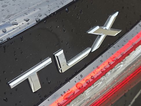 Certified 2025 Acura TLX w/ Technology Package image 10