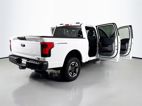 Used 2022 Ford F150 Lightning Pro image 28