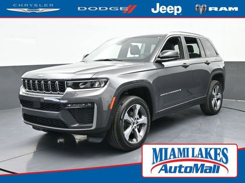 New 2026 Jeep Grand Cherokee Limited RWD image 1