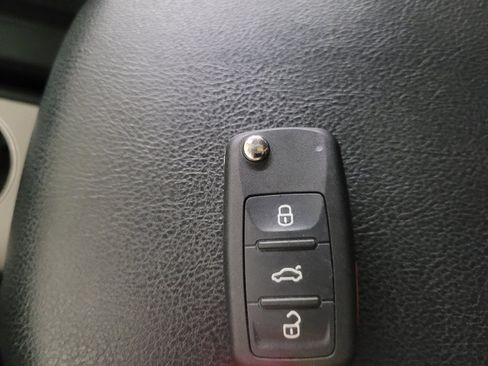 Used 2019 Volkswagen Passat Wolfsburg Edition FWD image 32