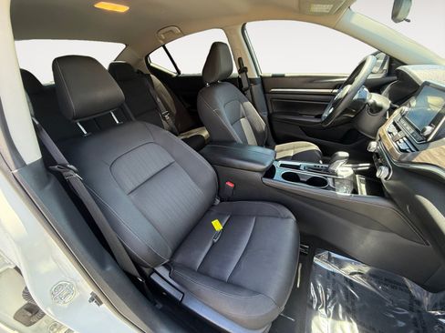 Used 2023 Nissan Altima 2.5 SV FWD image 19