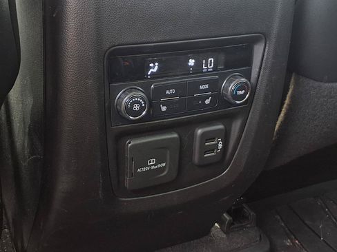 Used 2019 Buick Enclave Avenir AWD/4WD image 25