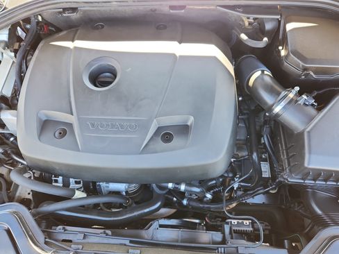 Used 2017 Volvo V60 T5 Premier w/ Convenience Package image 14