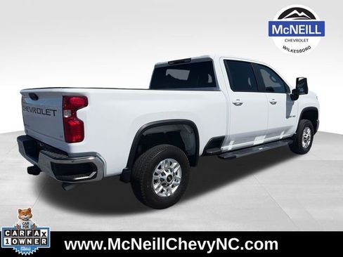 Used 2024 Chevrolet Silverado 2500 LT w/ Convenience Package AWD/4WD image 8