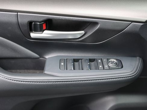 Used 2025 Toyota Grand Highlander AWD image 40