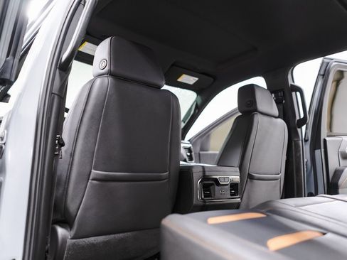 Used 2024 GMC Sierra 1500 AT4 w/ Technology Package image 30