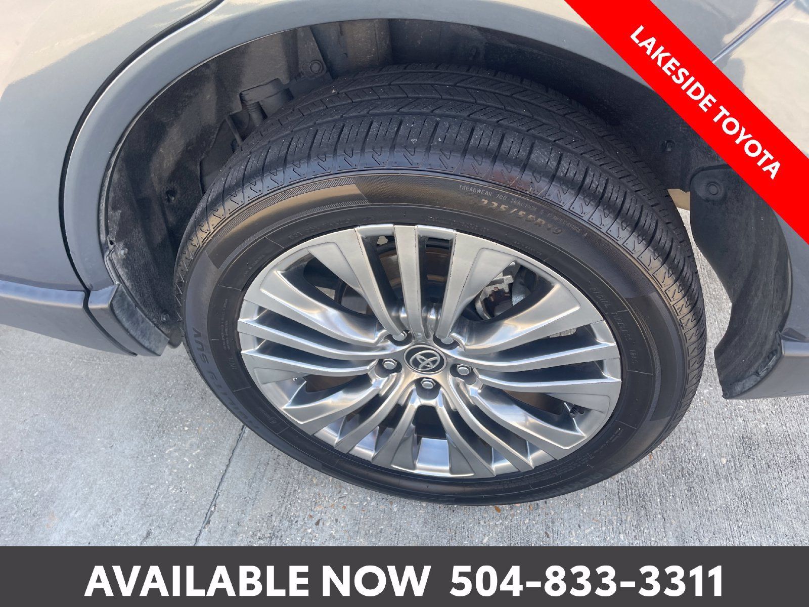 Used 2022 Toyota Venza XLE AWD/4WD image 12