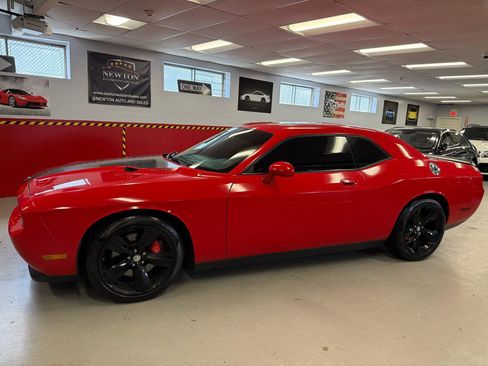 Used 2010 Dodge Challenger SRT8 w/ SRT Option Group II image 4