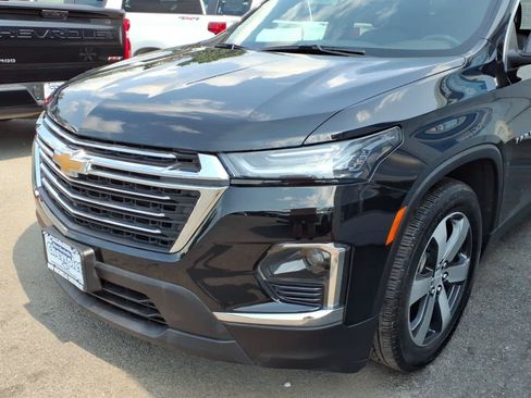 Certified 2023 Chevrolet Traverse LT w/ LT Premium Package AWD/4WD image 7