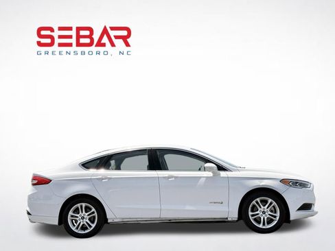Used 2018 Ford Fusion SE w/ Equipment Group 602A FWD image 5