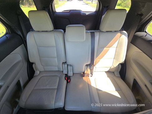 Used 2015 Ford Explorer XLT w/ Equipment Group 202A image 16