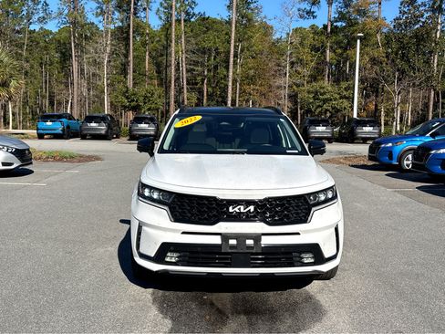 Used 2022 Kia Sorento SX image 2