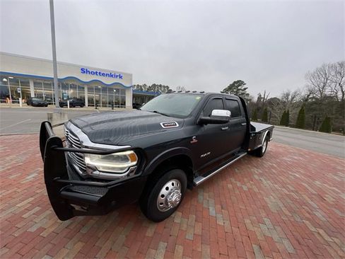 Used 2019 RAM 3500 Laramie image 28