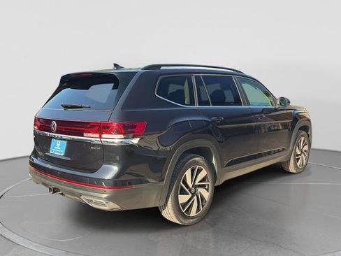 Used 2025 Volkswagen Atlas SE AWD/4WD image 6