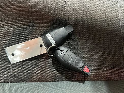 Used 2016 RAM 1500 Big Horn image 24