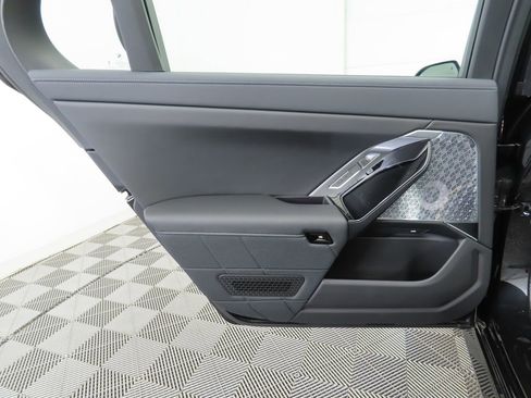 New 2026 BMW i7 xDrive60 image 25