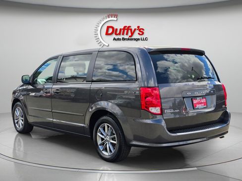Used 2016 Dodge Grand Caravan SE FWD image 14