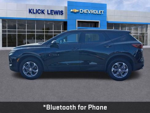 Used 2025 Chevrolet Blazer LT FWD image 4