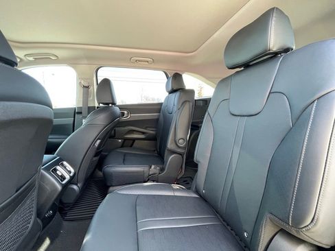 New 2026 Kia Sorento EX w/ EX Premium Package AWD/4WD image 27
